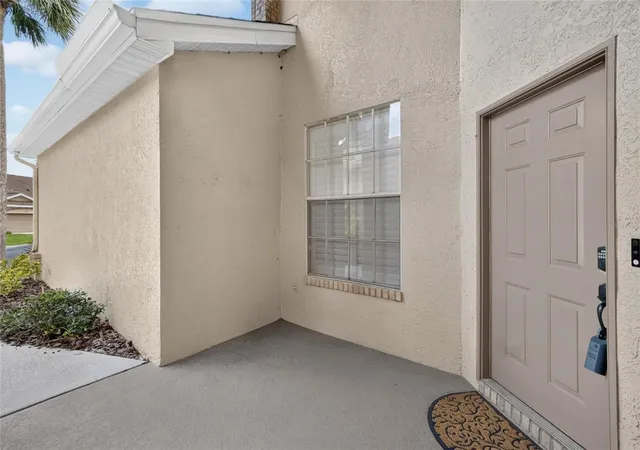 Photo 3 of Townhouse for sale at 2205 Preservation Dr, Plant City, FL 33566 | MLS# TB8543366 | Listing updated on 2026-09-30