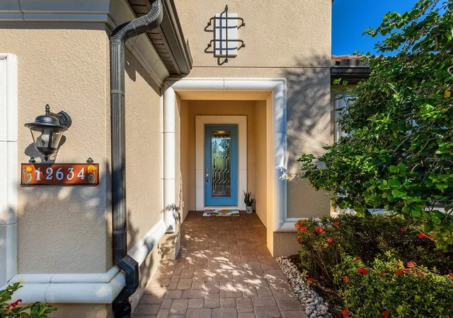 Photo 4 of Single family home for sale at 12634 Fontana Loop, Bradenton, FL 34211 | MLS# A4704327 | Listing updated on 2026-10-21