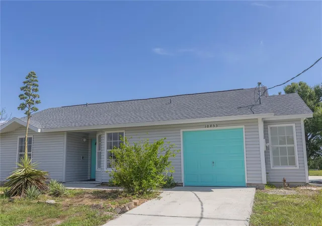 Photo 2 of Single family home for sale at 10453 Greenway Ave, Englewood, FL 34224 | MLS# D6148594 | Listing updated on 2026-08-29