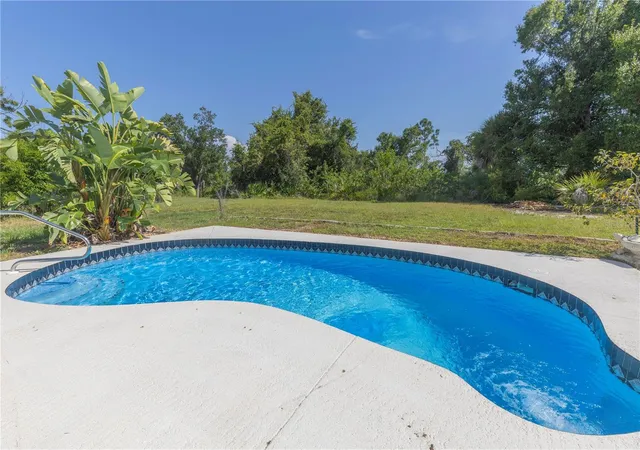 Photo 4 of Single family home for sale at 10453 Greenway Ave, Englewood, FL 34224 | MLS# D6148594 | Listing updated on 2026-10-23