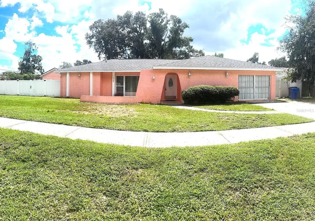Photo 1 of Single family home for sale at 902 Samy Dr, Tampa, FL 33613 | MLS# TB8543373 | Listing updated on 2026-09-24