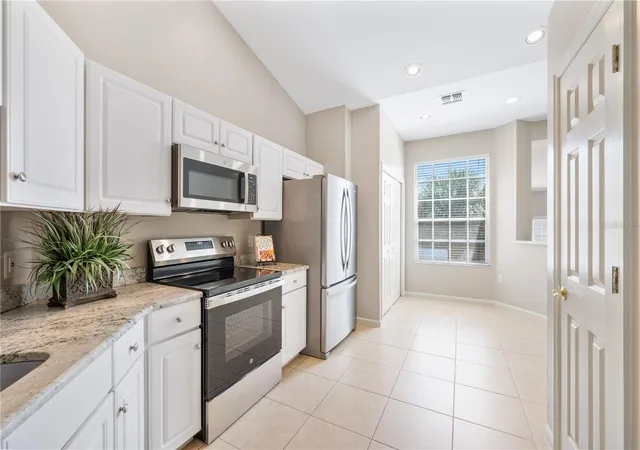 Photo 2 of Condo for sale at 411 Enclave Pl #411, Lakeland, FL 33803 | MLS# L4964639 | Listing updated on 2026-09-26