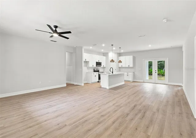 Photo 2 of Single family home for sale at 41325 Royal Trails Rd, Eustis, FL 32726 | MLS# O6437354 | Listing updated on 2026-09-03