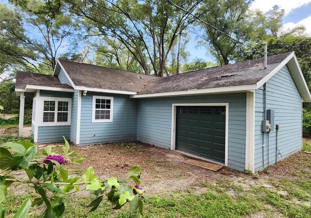 Photo 4 of Single family home for sale at 8909 Se 2Nd Street Rd, Trenton, FL 32693 | MLS# OM731276 | Listing updated on 2026-10-20
