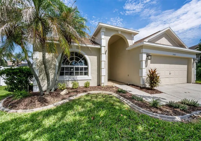 3rd image of 25427 Seven Rivers Cir, Land O Lakes, FL 34639 | MLS# TB8543381