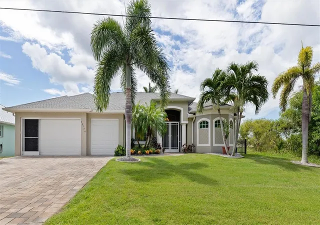 Photo 1 of Single family home for sale at 15776 Melport Cir, Port Charlotte, FL 33981 | MLS# C7530094 | Listing updated on 2026-09-01