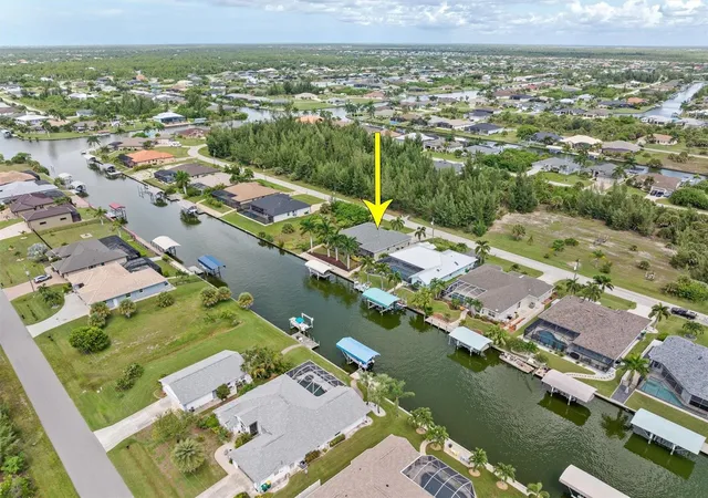 Photo 4 of Single family home for sale at 15776 Melport Cir, Port Charlotte, FL 33981 | MLS# C7530094 | Listing updated on 2026-09-01