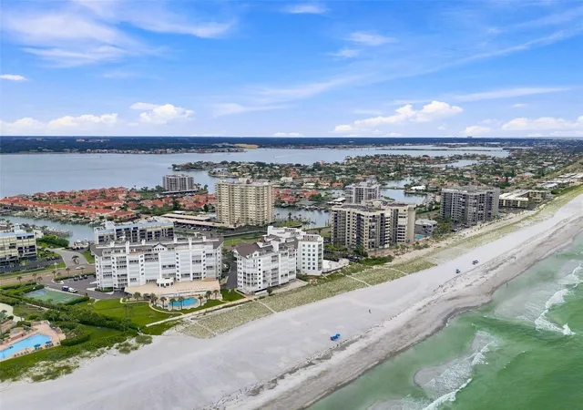 3rd image of 1586 Gulf Blvd #2103, Clearwater, FL 33767 | MLS# TB8543382