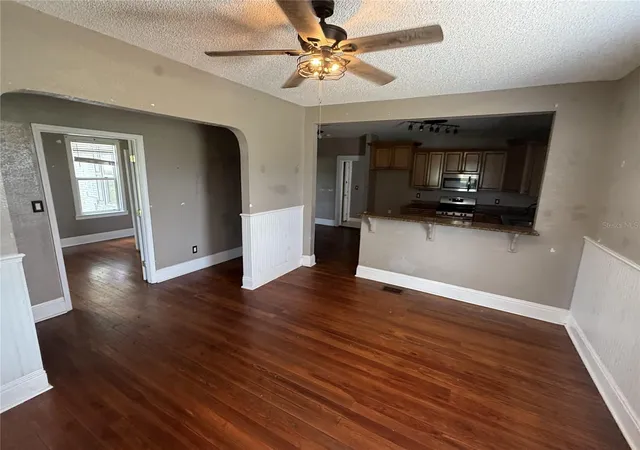 Photo 5 of Single family home for sale at 1115 Keller Rd, Fort Meade, FL 33841 | MLS# TB8543384 | Listing updated on 2026-08-29