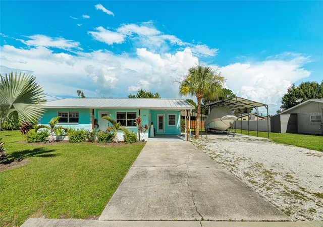 Photo 2 of Single family home for sale at 4519 Brooksdale Dr, Sarasota, FL 34232 | MLS# A4704338 | Listing updated on 2026-09-05