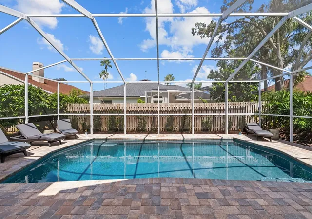 Photo 4 of Sale Pending at 11925 Keating Dr, Tampa, FL 33626 | MLS# TB8543395 | Listing updated on 2026-10-19