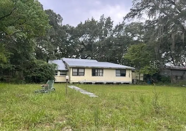 Photo 3 of Single family home for sale at 5040 Se 3rd Ln, Trenton, FL 32693 | MLS# A4704339 | Listing updated on 2026-10-05