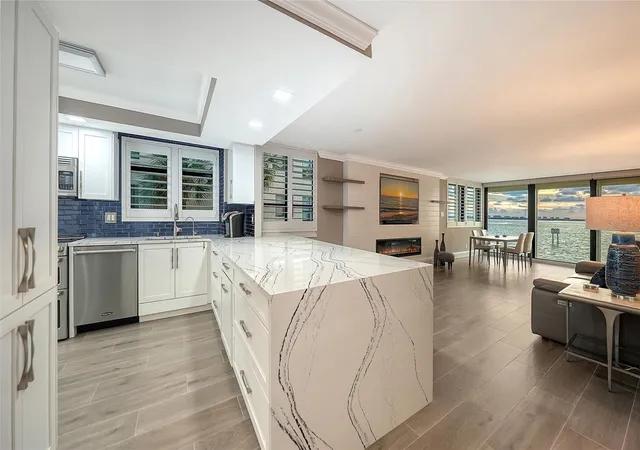 Photo 3 of Condo for sale at 101 Sunset Dr #103, Sarasota, FL 34236 | MLS# A4704347 | Listing updated on 2026-09-16