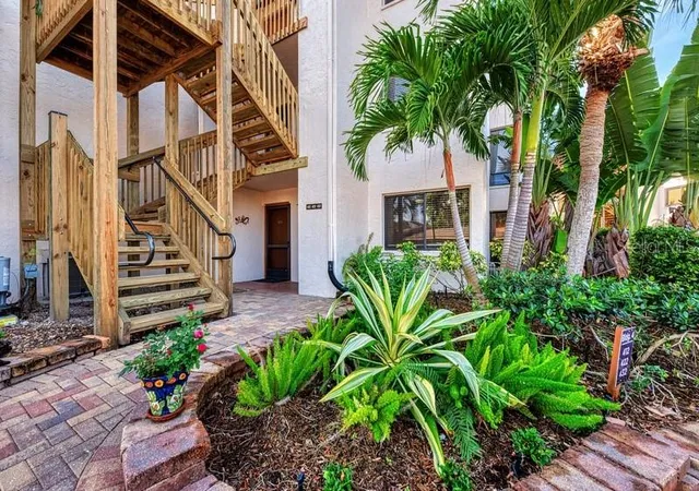 Photo 1 of Condo for sale at 1600 Cove Ii Pl #412, Sarasota, FL 34242 | MLS# A4704350 | Listing updated on 2026-09-19