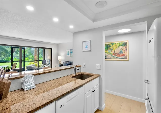 Listing Photo 4 - Condo for sale in building located at 1600 Cvs Ii Pl, SARASOTA, FL 34242 - Unit #412