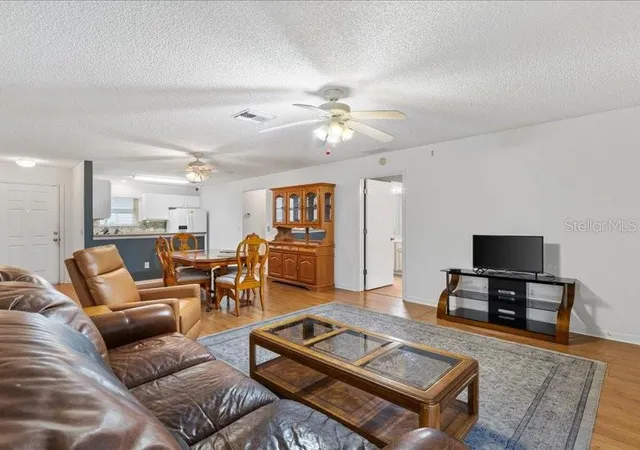 Photo 3 of Single family home for sale at 17663 Se 92nd Grantham Ter, The Villages, FL 32162 | MLS# G5117093 | Listing updated on 2026-09-28