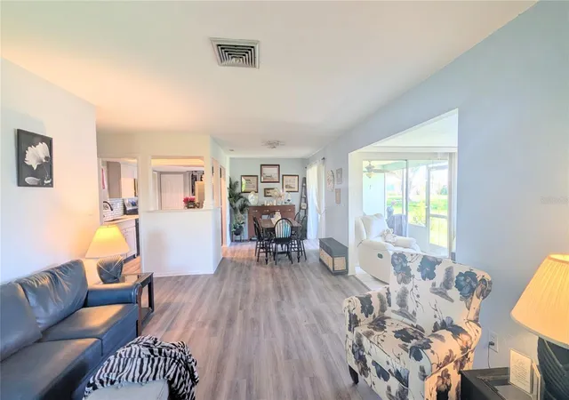 Listing Photo 5 - Condo for sale in building located at 3286 Brunswick Ln, SARASOTA, FL 34239 - Unit #704