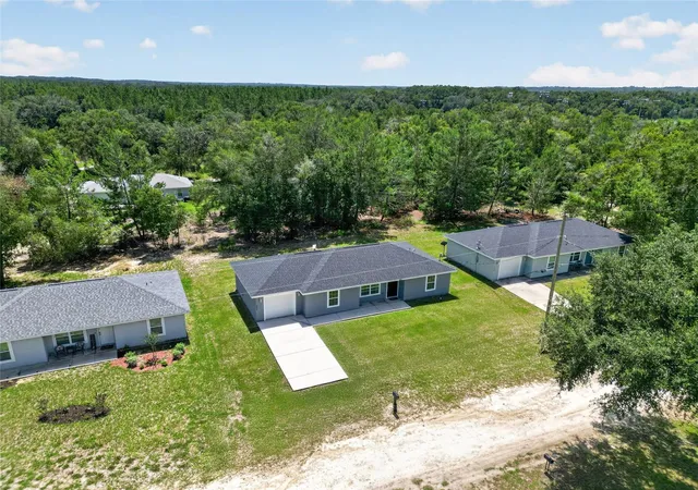 Photo 2 of Single family home for sale at 19058 Saint Augustine Dr, Dunnellon, FL 34432 | MLS# OM731289 | Listing updated on 2026-09-02
