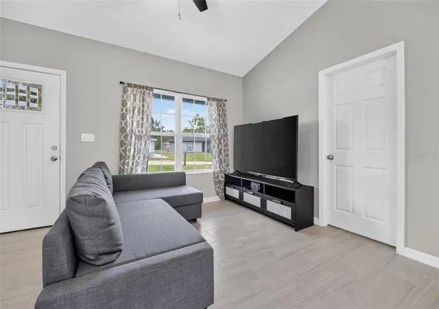 Photo 3 of Single family home for sale at 19058 Saint Augustine Dr, Dunnellon, FL 34432 | MLS# OM731289 | Listing updated on 2026-09-02