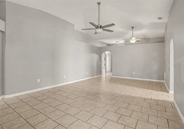 Photo 4 of Single family home for sale at 881 Vanderbilt Dr, Eustis, FL 32726 | MLS# O6437396 | Listing updated on 2026-09-04