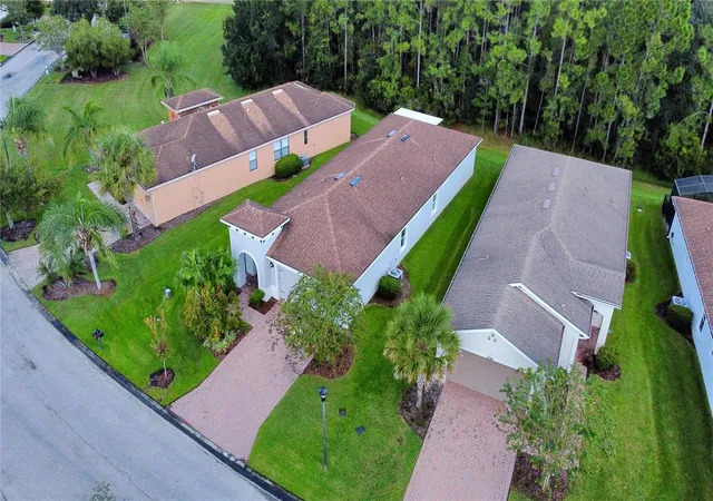 Photo 3 of Single family home for sale at 1090 Harbor Ridge Dr, Kissimmee, FL 34759 | MLS# G5117095 | Listing updated on 2026-09-01
