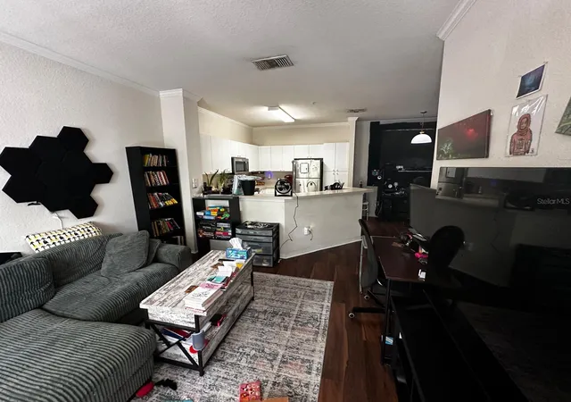 Listing Photo 2 - Condo for sale in building located at 3605 Conroy Rd, Orlando, FL 32839 - Unit #524