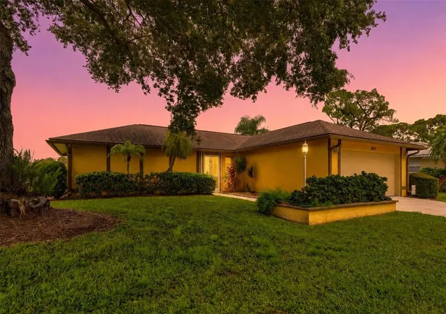 Photo 2 of Single family home for sale at 3977 Lemonwood Dr, Sarasota, FL 34232 | MLS# A4704367 | Listing updated on 2026-09-10