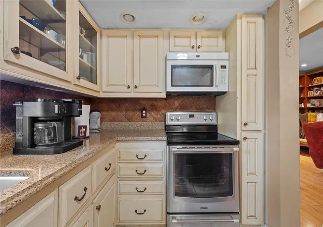 Photo 4 of Single family home for sale at 8602 N Rome Ave, Tampa, FL 33604 | MLS# TB8543451 | Listing updated on 2026-10-30