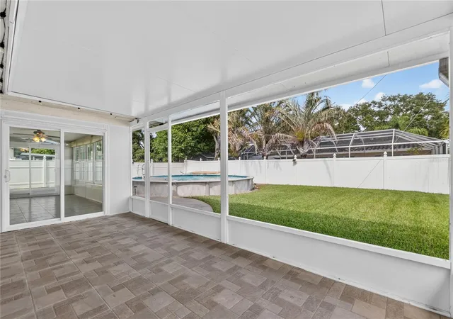 Photo 3 of Single family home for sale at 487 Lake Hill Ln, Largo, FL 33771 | MLS# TB8543457 | Listing updated on 2026-09-29