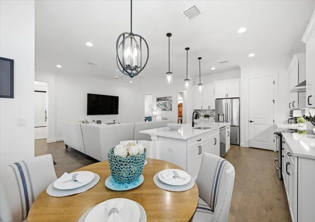 Photo 4 of Single family home for sale at 807 W Kentucky Ave, Tampa, FL 33603 | MLS# TB8543458 | Listing updated on 2026-09-17