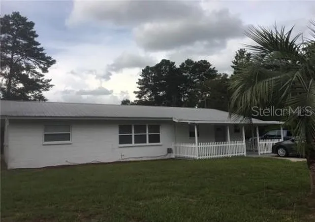 Photo 1 of Single family home for sale at 22201 Sw Beach Blvd, Dunnellon, FL 34431 | MLS# OM731298 | Listing updated on 2026-08-29