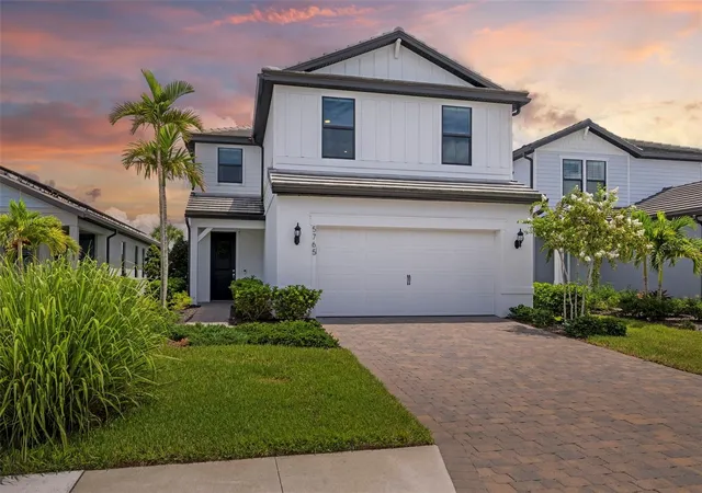 Photo 2 of Single family home for sale at 5765 Silverside Pine Ct, Bradenton, FL 34211 | MLS# TB8543478 | Listing updated on 2026-09-04