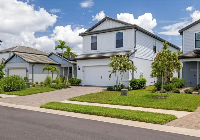 Photo 3 of Single family home for sale at 5765 Silverside Pine Ct, Bradenton, FL 34211 | MLS# TB8543478 | Listing updated on 2026-09-04