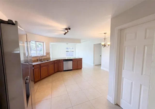 Photo 4 of Sale Pending at 2330 Foggy Ridge Pkwy, Land O Lakes, FL 34639 | MLS# O6437443 | Listing updated on 2026-10-20