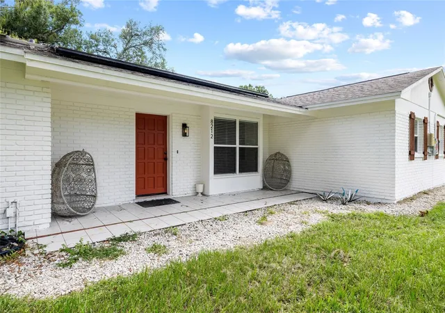 Photo 3 of Single family home for sale at 8212 Sunny Vale Pl, Tampa, FL 33615 | MLS# TB8543504 | Listing updated on 2026-09-06