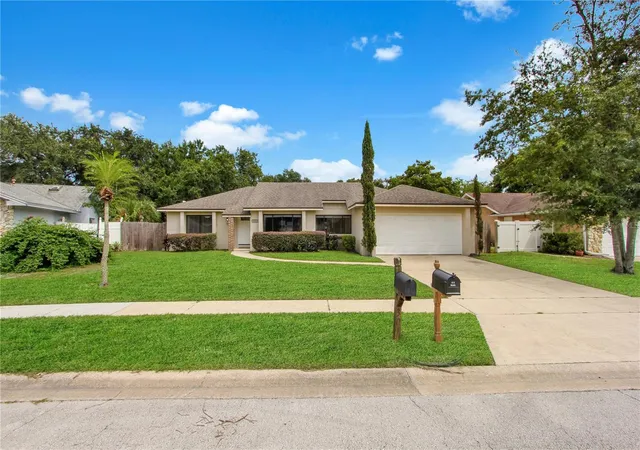 Photo 21 of Single family home for sale at 300 Dublin Dr, Lake Mary, FL 32746 | MLS# O6437456 | Listing updated on 2026-09-07