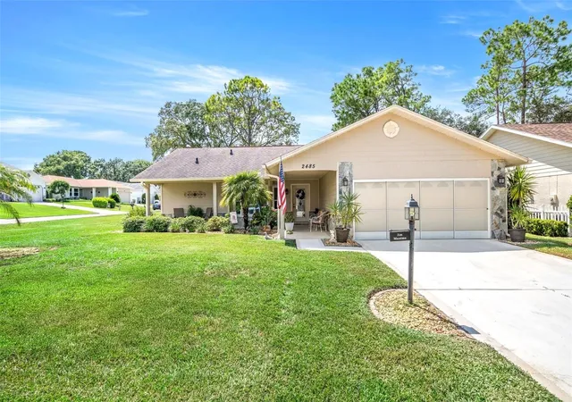 Photo 2 of Single family home for sale at 2485 Brooklawn St, Spring Hill, FL 34606 | MLS# W7889014 | Listing updated on 2026-08-31