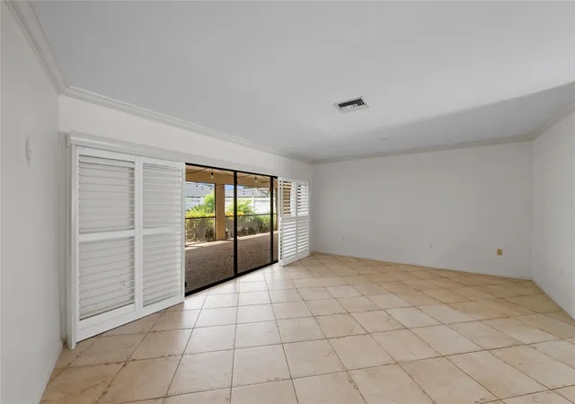 Photo 3 of Single family home for sale at 1252 Waterside Ln, Venice, FL 34285 | MLS# A4704384 | Listing updated on 2026-10-16