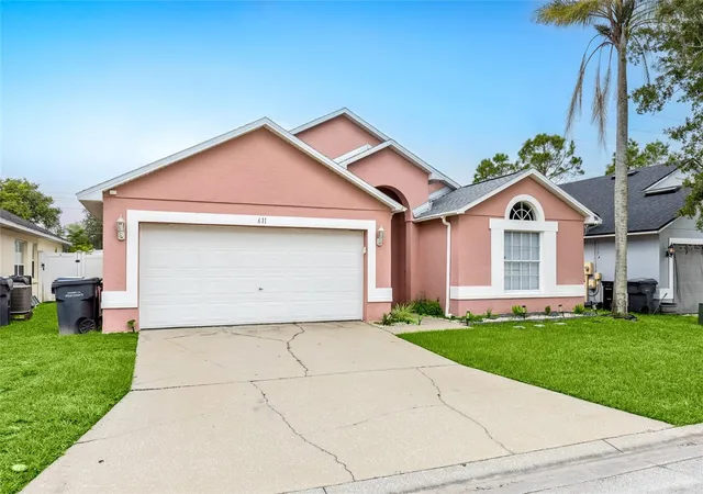 Photo 3 of Single family home for sale at 611 Saddle Ridge Dr, Davenport, FL 33896 | MLS# O6437459 | Listing updated on 2026-09-18