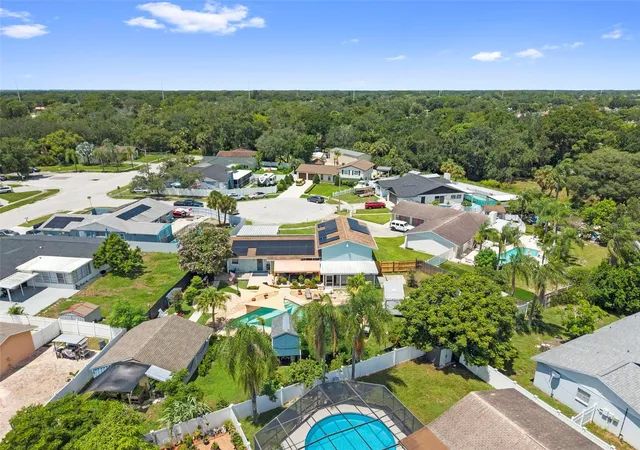Photo 3 of Sale Pending at 7103 Creekside Ct, Tampa, FL 33615 | MLS# TB8543510 | Listing updated on 2026-10-07