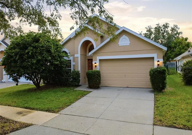 Photo 3 of Single family home for sale at 5742 Essex Isle Dr, Orlando, FL 32829 | MLS# O6437464 | Listing updated on 2026-10-09