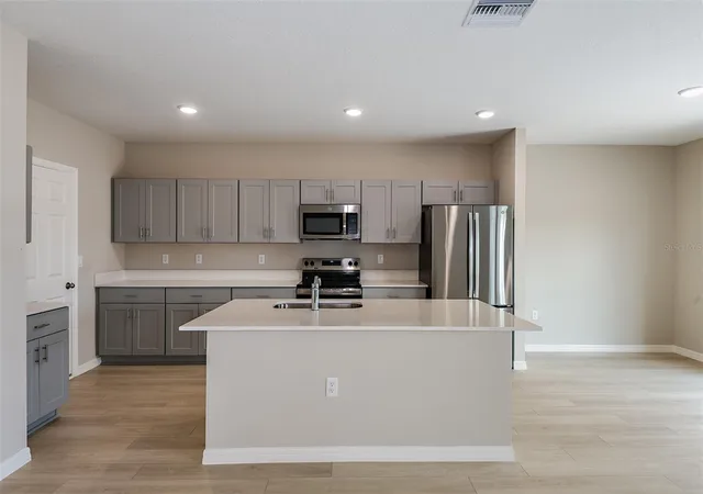 Photo 2 of Single family home for sale at 33856 Noble Creek Pl, Dade City, FL 33525 | MLS# TB8543515 | Listing updated on 2026-08-29