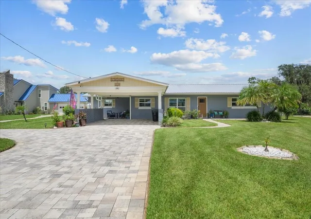 Photo 2 of Single family home for sale at 209 River Dr, East Palatka, FL 32131 | MLS# FC321061 | Listing updated on 2026-08-29
