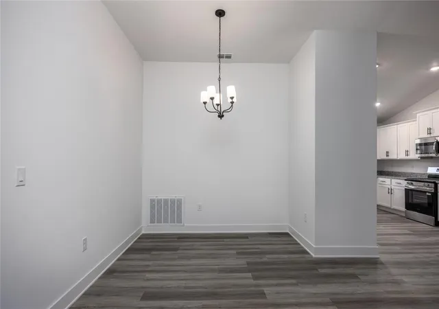 Photo 4 of Single family home for sale at 2597 SW 250th Drive, Newberry, FL 32669 | MLS# GC543095 | Listing updated on 2026-09-27