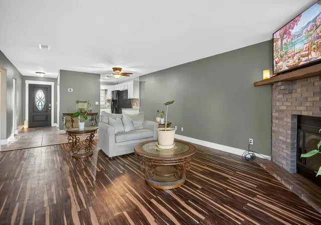Photo 4 of Townhouse for sale at 2207 Karl St #B, Leesburg, FL 34748 | MLS# O6437475 | Listing updated on 2026-09-27