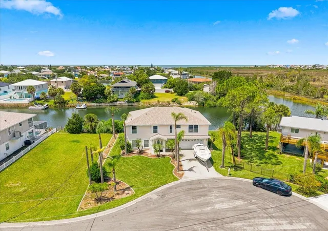 Photo 4 of Single family home for sale at 3417 Fernleaf Dr, Hernando Beach, FL 34607 | MLS# W7889015 | Listing updated on 2026-08-29