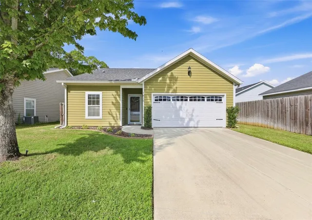 Single family home for sale at 7812 Nw 21St Dr, GAINESVILLE, FL 32609 | MLS# S5156534