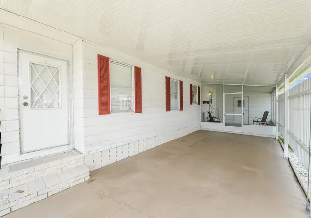 Photo 1 of Manufactured home for sale at 1008 Elizabeth Ln, Lakeland, FL 33809 | MLS# L4964658 | Listing updated on 2026-10-19