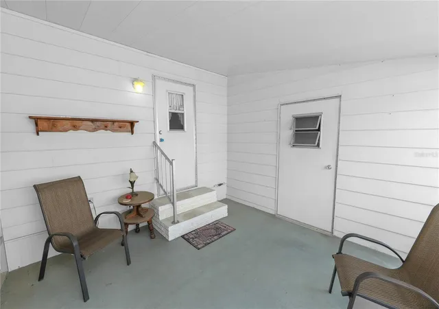 Photo 4 of Manufactured home for sale at 1008 Elizabeth Ln, Lakeland, FL 33809 | MLS# L4964658 | Listing updated on 2026-10-19