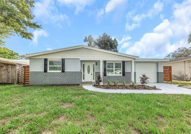 Photo 1 of Single family home for sale at 2332 Chancery Dr, Holiday, FL 34690 | MLS# W7889019 | Listing updated on 2026-08-31